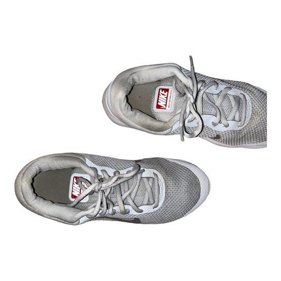 Women’s Nike Air Max Advantage in Pure Platinum - Picture 6 of 11